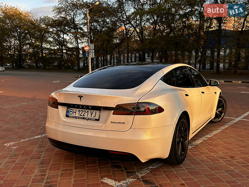 Ліфтбек Tesla Model S 2020 в Одесі