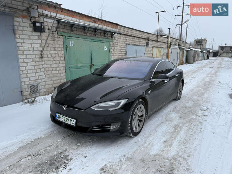 Tesla Model S 2017