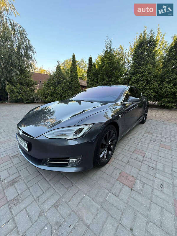 Ліфтбек Tesla Model S 2018 в Дніпрі фото 3 Ліфтбек Tesla Model S 2018 в Дніпрі