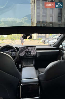 Лифтбек Tesla Model S 2023 в Киеве