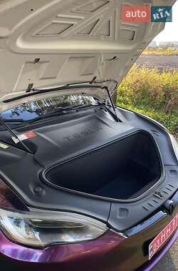 Лифтбек Tesla Model S 2016 в Луцке