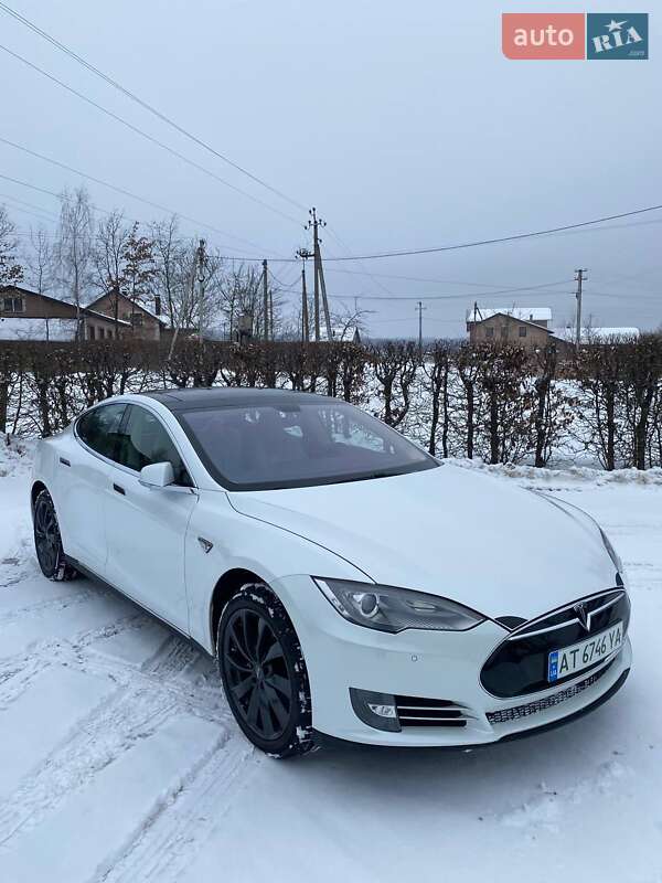 Ліфтбек Tesla Model S 2013 в Івано-Франківську фото Ліфтбек Tesla Model S 2013 в Івано-Франківську