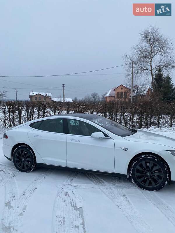 Ліфтбек Tesla Model S 2013 в Івано-Франківську фото 4 Ліфтбек Tesla Model S 2013 в Івано-Франківську