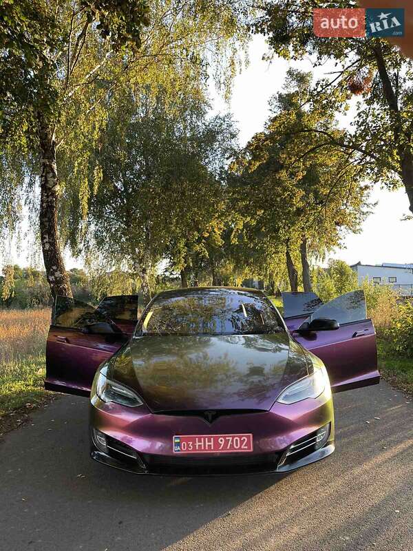 Лифтбек Tesla Model S 2016 в Луцке фото 12 Лифтбек Tesla Model S 2016 в Луцке