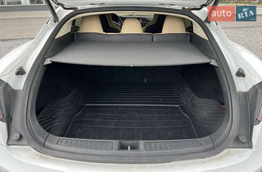 Лифтбек Tesla Model S 2015 в Днепре
