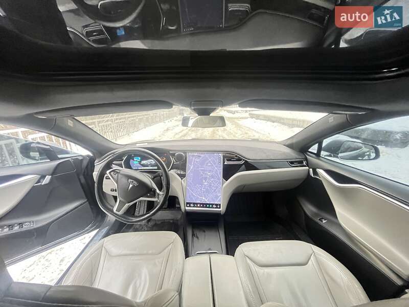 Лифтбек Tesla Model S 2016 в Киеве