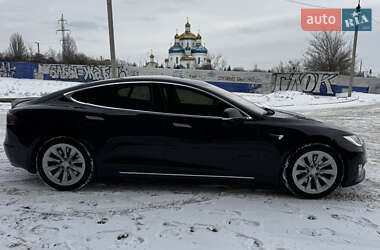 Лифтбек Tesla Model S 2017 в Кривом Роге