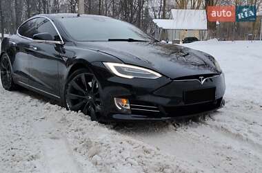 Ліфтбек Tesla Model S 2016 в Івано-Франківську