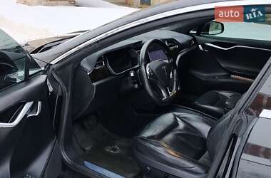 Лифтбек Tesla Model S 2016 в Ивано-Франковске