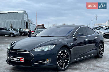 Ліфтбек Tesla Model S 2014 в Львові