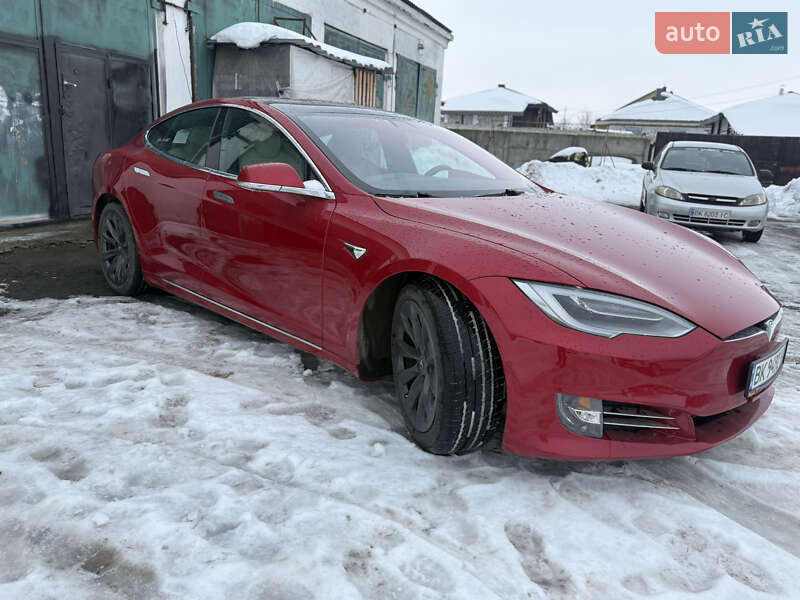 Лифтбек Tesla Model S 2020 в Ровно фото 6 Лифтбек Tesla Model S 2020 в Ровно