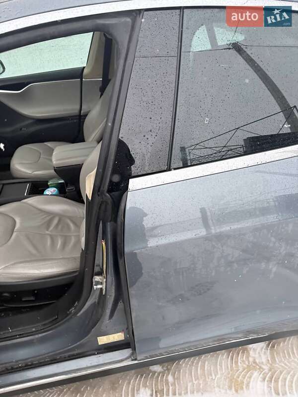 Ліфтбек Tesla Model S 2014 в Богородчанах