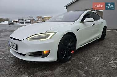 Ліфтбек Tesla Model S 2016 в Володимирі