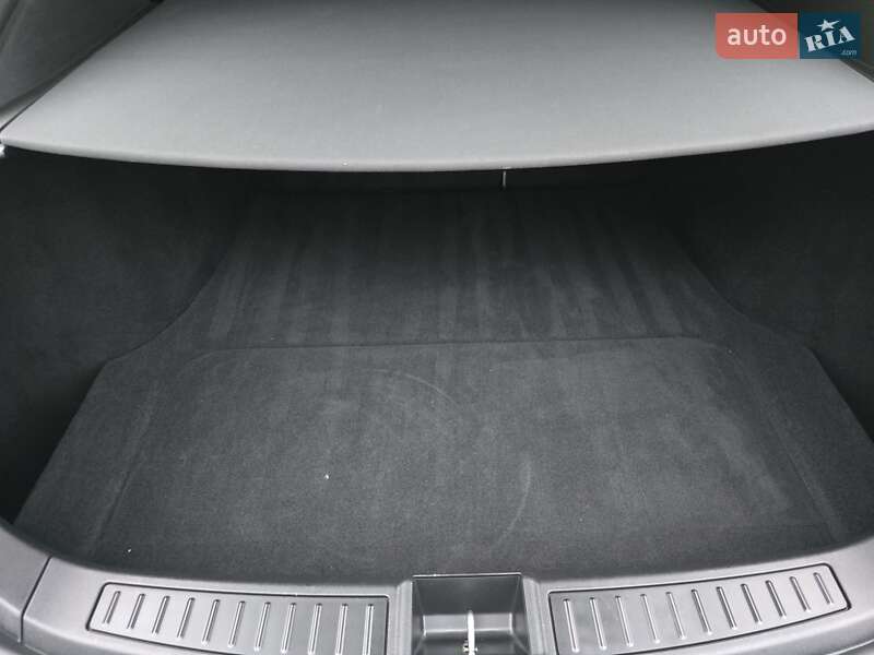 Лифтбек Tesla Model S 2016 в Владимире