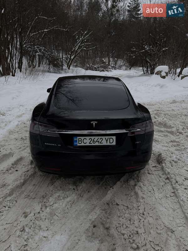 Ліфтбек Tesla Model S 2018 в Львові