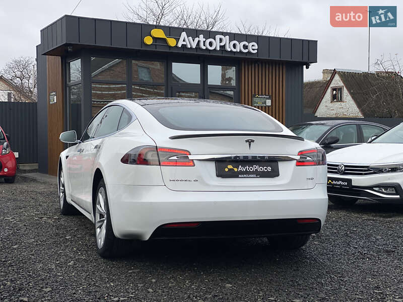Ліфтбек Tesla Model S 2017 в Луцьку