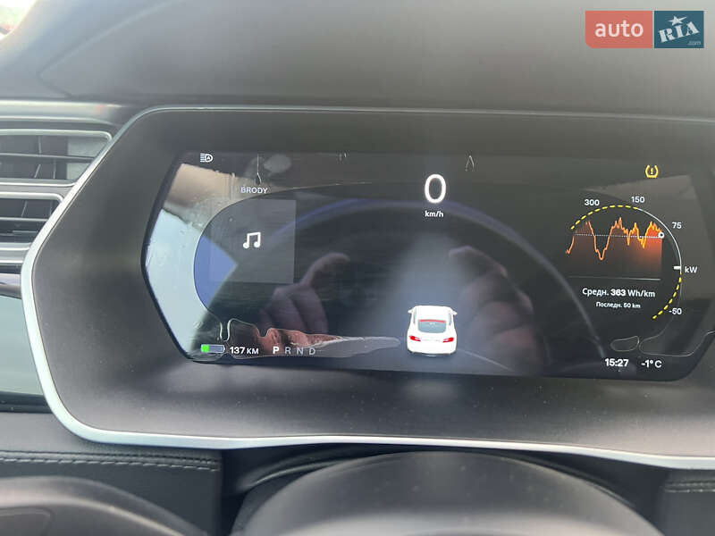 Ліфтбек Tesla Model S 2015 в Бродах