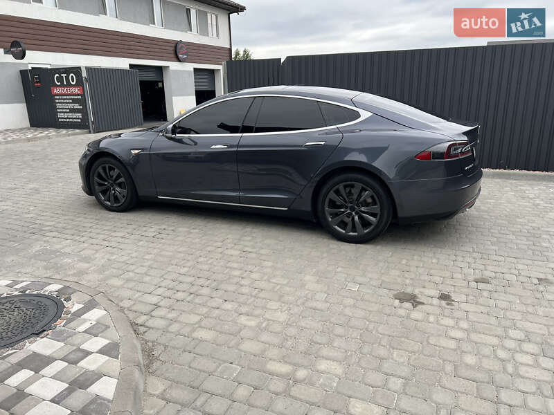 Ліфтбек Tesla Model S 2015 в Софіївській Борщагівці фото 26 Ліфтбек Tesla Model S 2015 в Софіївській Борщагівці