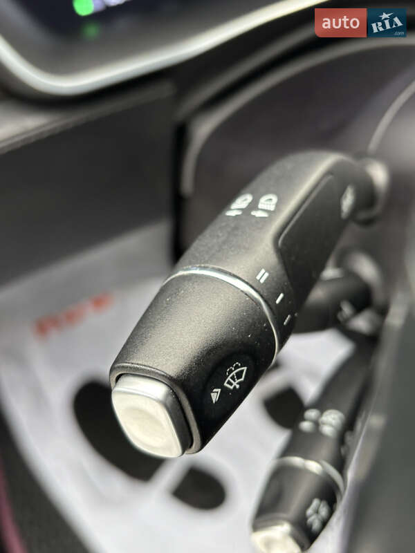 Лифтбек Tesla Model S 2015 в Львове фото 39 Лифтбек Tesla Model S 2015 в Львове