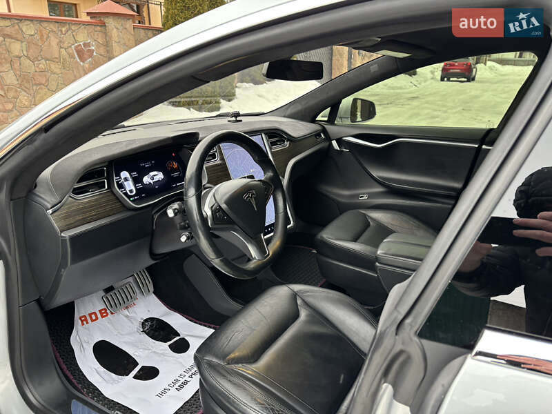 Лифтбек Tesla Model S 2015 в Львове фото 49 Лифтбек Tesla Model S 2015 в Львове