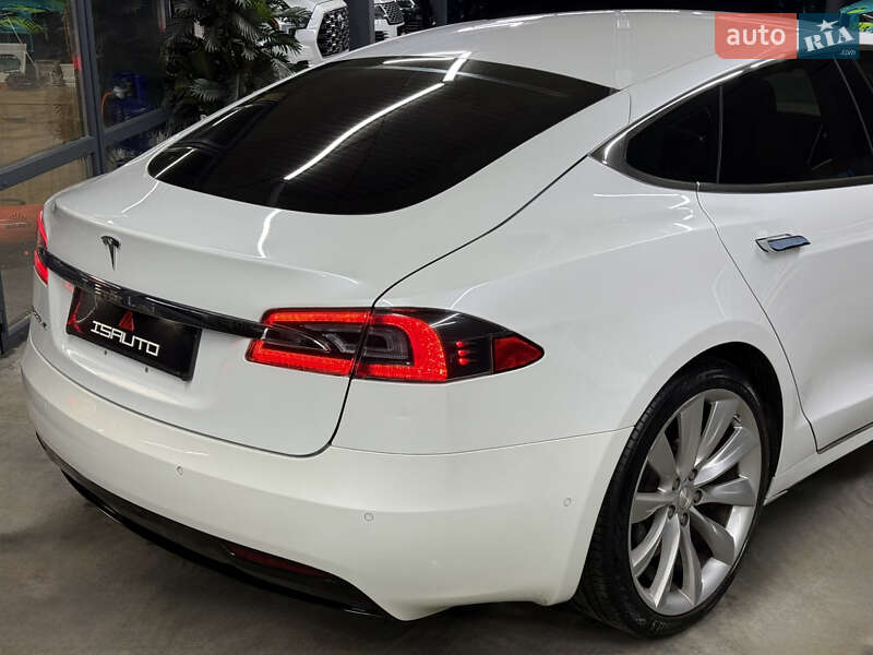 Лифтбек Tesla Model S 2016 в Одессе фото 17 Лифтбек Tesla Model S 2016 в Одессе