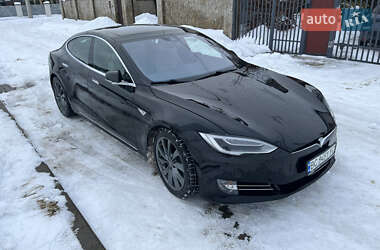 Ліфтбек Tesla Model S 2016 в Львові