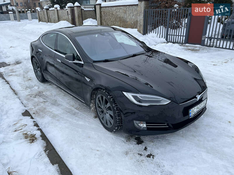 Лифтбек Tesla Model S 2016 в Львове фото 3 Лифтбек Tesla Model S 2016 в Львове