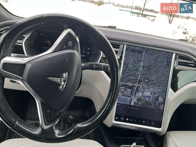 Лифтбек Tesla Model S 2016 в Львове фото 12 Лифтбек Tesla Model S 2016 в Львове