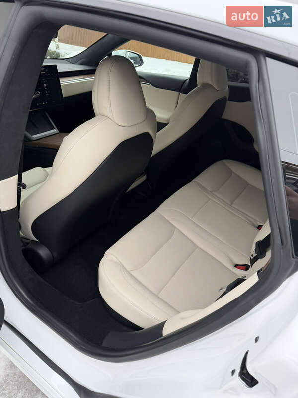 Ліфтбек Tesla Model S 2022 в Києві