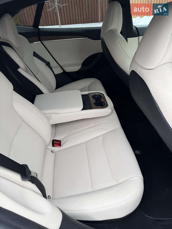 Ліфтбек Tesla Model S 2022 в Києві