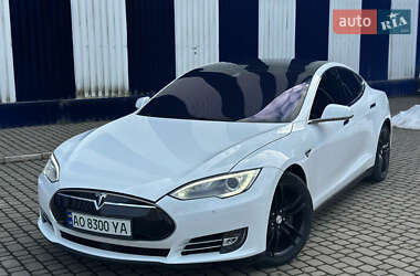 Лифтбек Tesla Model S 2016 в Ужгороде