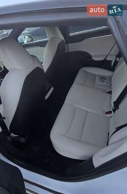 Лифтбек Tesla Model S 2021 в Запорожье