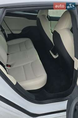 Лифтбек Tesla Model S 2021 в Запорожье