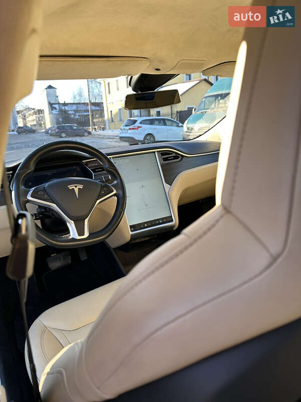 Ліфтбек Tesla Model S 2015 в Луцьку фото 20 Ліфтбек Tesla Model S 2015 в Луцьку
