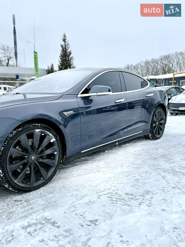 Лифтбек Tesla Model S 2014 в Виннице