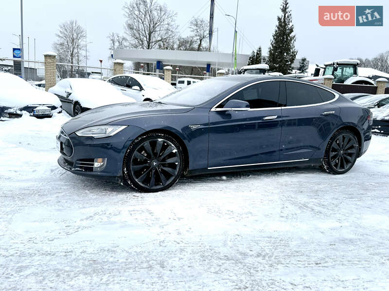 Лифтбек Tesla Model S 2014 в Виннице