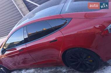 Лифтбек Tesla Model S 2021 в Киеве