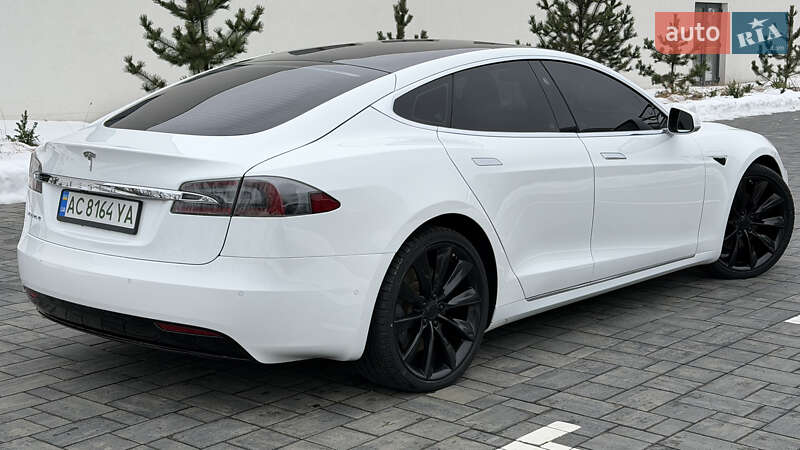Лифтбек Tesla Model S 2017 в Луцке фото 7 Лифтбек Tesla Model S 2017 в Луцке