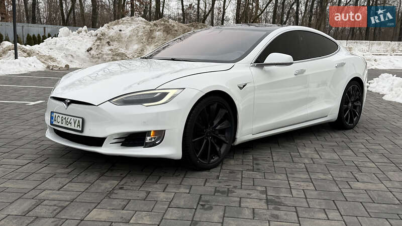 Лифтбек Tesla Model S 2017 в Луцке фото 27 Лифтбек Tesla Model S 2017 в Луцке