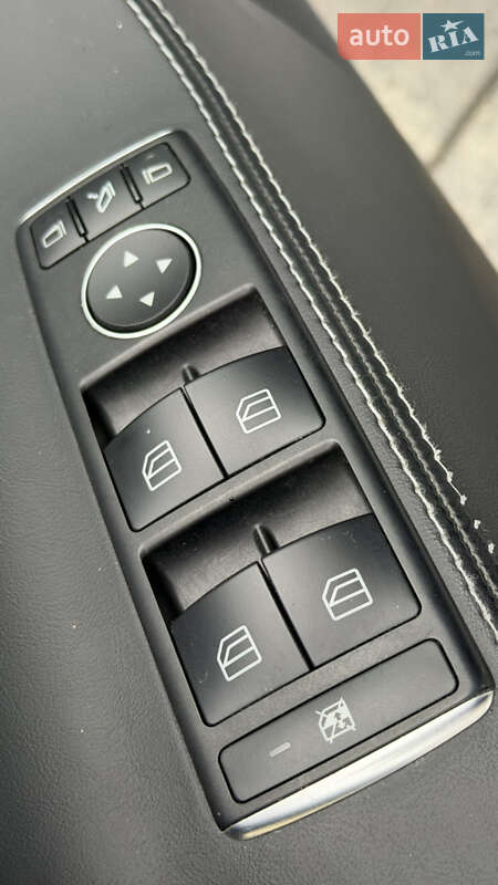 Лифтбек Tesla Model S 2017 в Луцке фото 48 Лифтбек Tesla Model S 2017 в Луцке