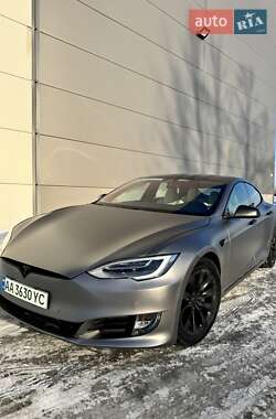 Лифтбек Tesla Model S 2019 в Киеве