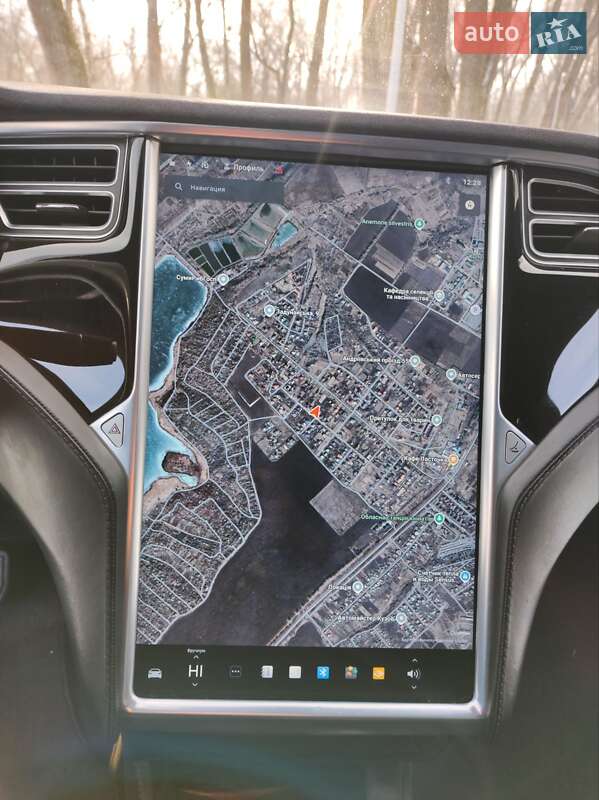Лифтбек Tesla Model S 2015 в Сумах