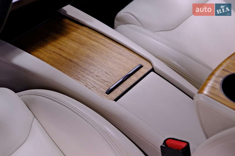 Ліфтбек Tesla Model S 2020 в Одесі