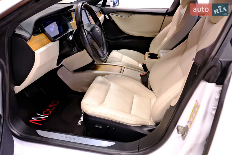 Ліфтбек Tesla Model S 2020 в Одесі
