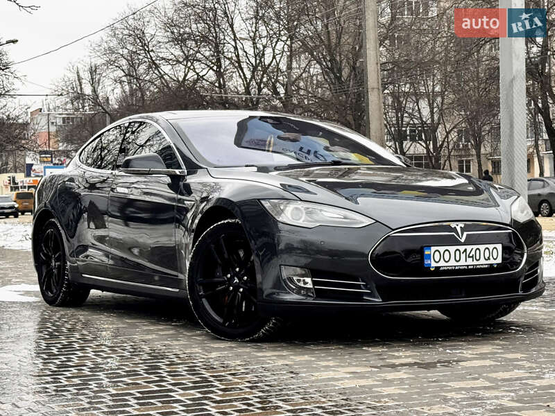 Ліфтбек Tesla Model S 2015 в Одесі