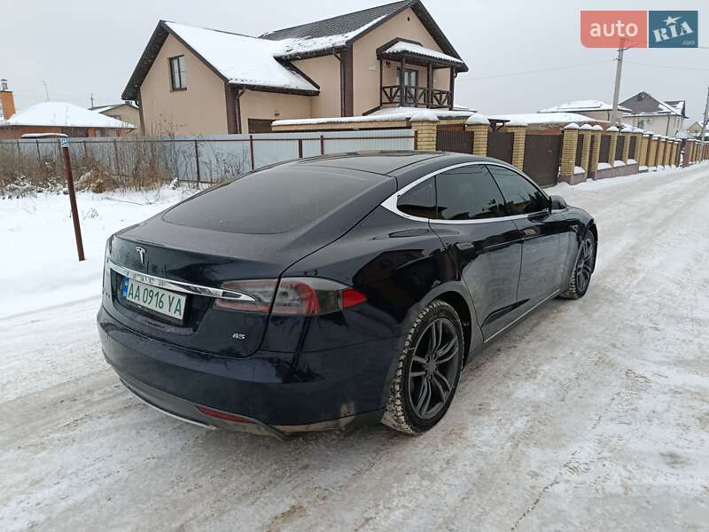 Ліфтбек Tesla Model S 2014 в Вінниці