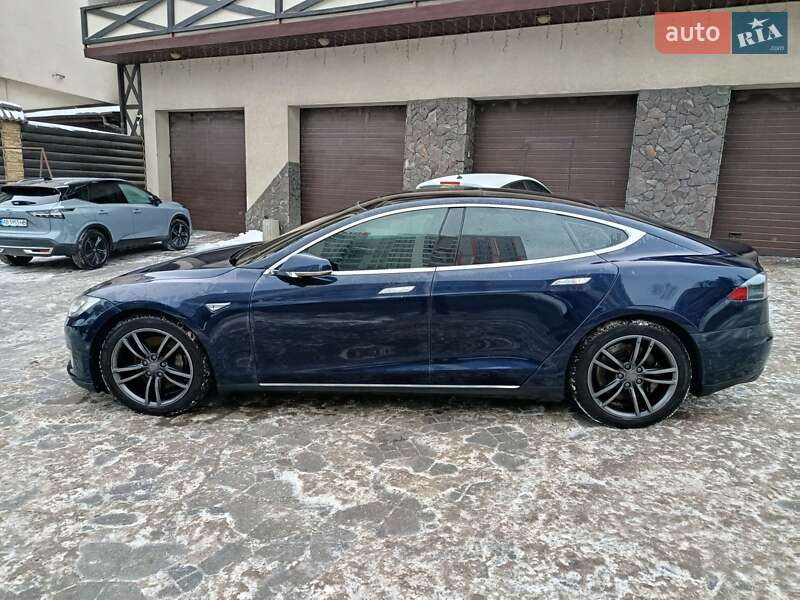Ліфтбек Tesla Model S 2014 в Вінниці