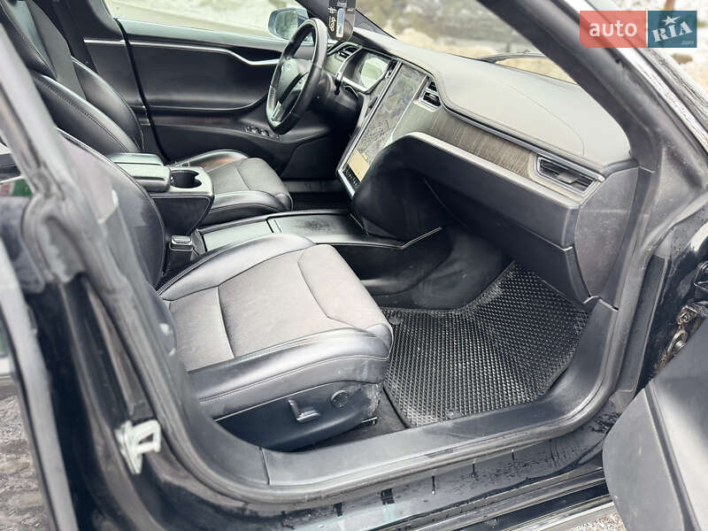 Лифтбек Tesla Model S 2013 в Ровно