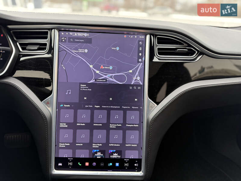 Лифтбек Tesla Model S 2016 в Киеве