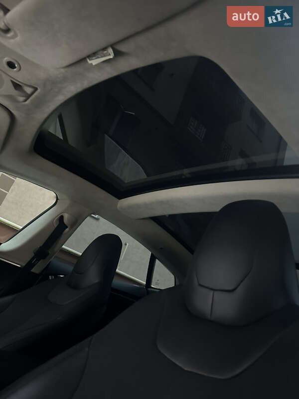 Лифтбек Tesla Model S 2016 в Ивано-Франковске фото 27 Лифтбек Tesla Model S 2016 в Ивано-Франковске